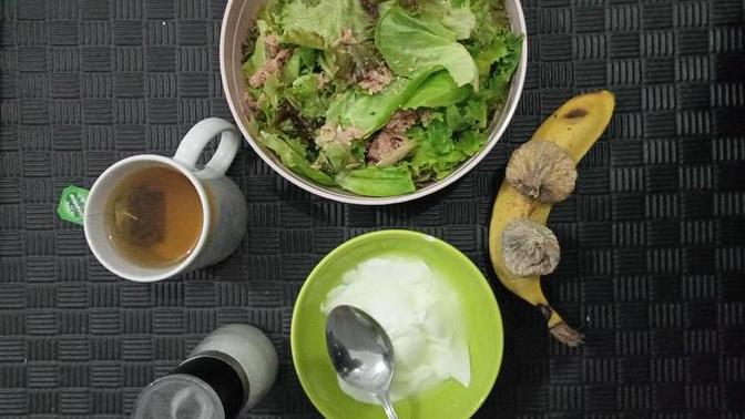 Diyetteyim sabah kahvaltı menüsü nasıl ve salata nasıl olmuş bide?