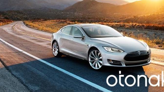 Tesla'nın Otoplotu POLİSTEN Kaçtı (sizce tesal güvenli mi)?