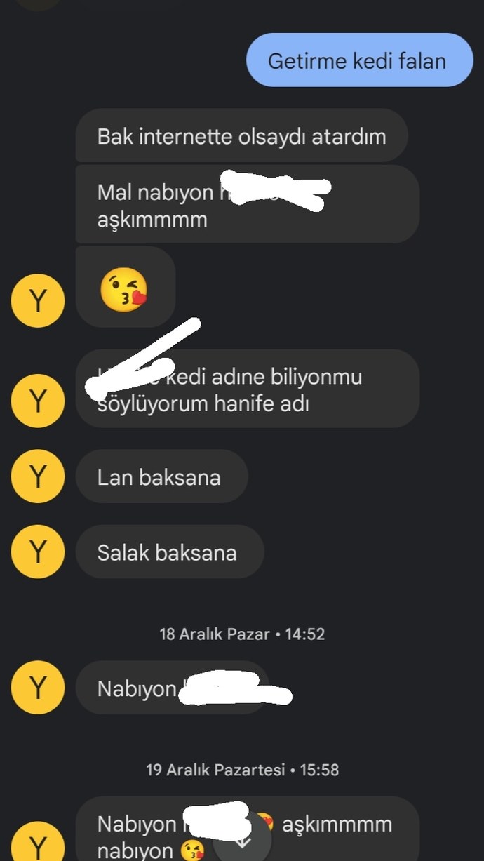 Bu kızın benimle derdi ne?