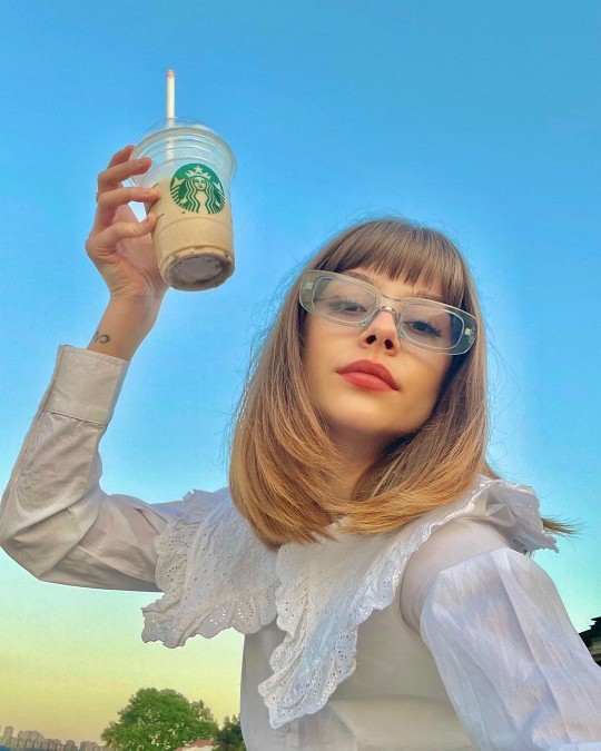 Starbucksa gitmek insanı elit yapar mı?