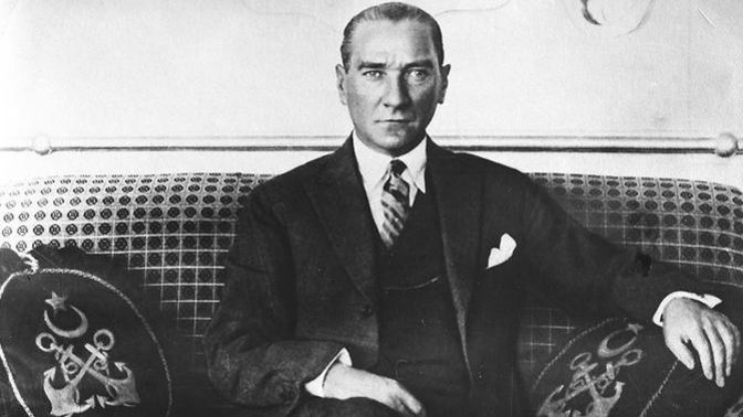 Sizce Atatürk'ün en büyük hatası neydi?