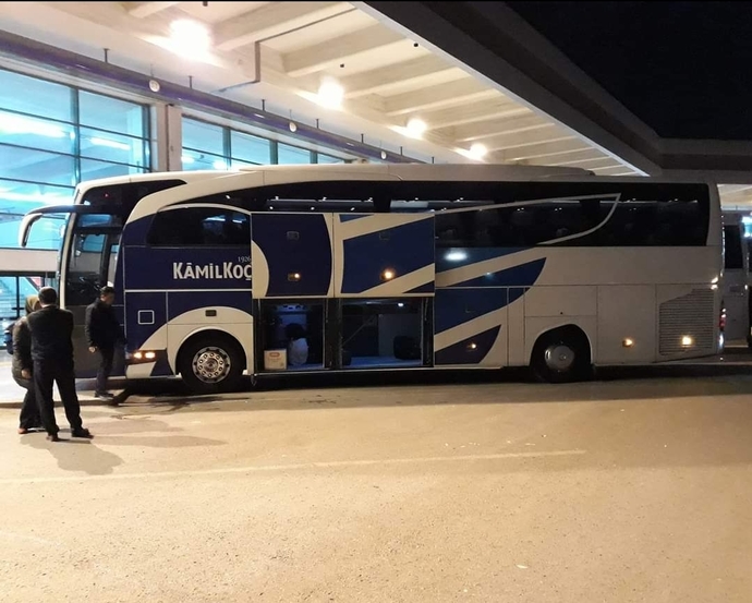Kimeseye minnet etmeyenlerden misin ?