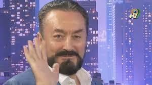 Gözlerini alamadan dakikalarca baktığın bir şey var mı?