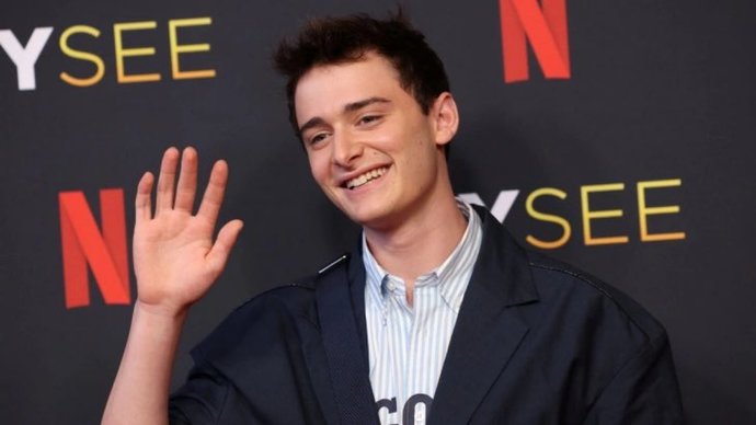 Stranger Things dizisinin başrolü Noah Schnapp, eşcinsel olduğunu açıkladı. Ne düşünüyorsunuz?