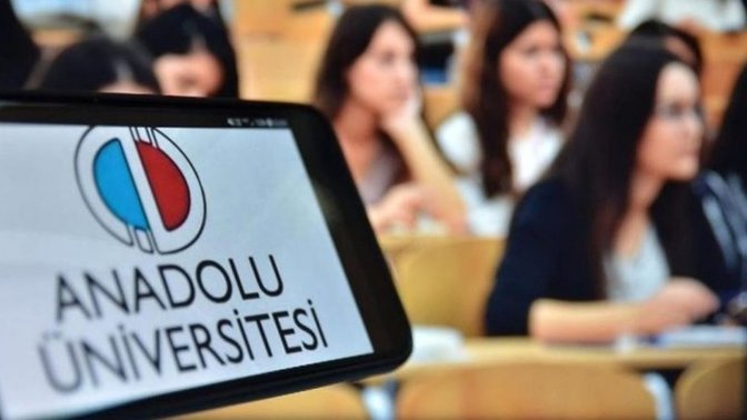 Anadolu Üniversitesi AÖF sınav sisteminde 4 yanlış bir doğruyu götürmeli mi?