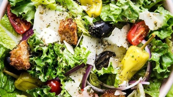 Her yemeğin yanında mutlaka salata olmalı mı?