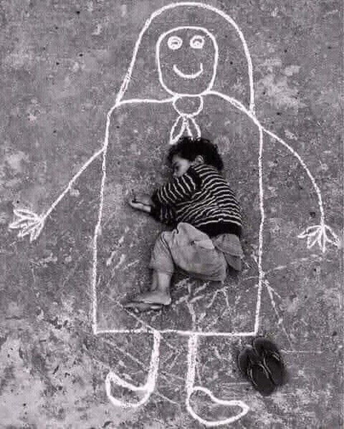 Sizce evlat acısı mı zor anne, baba acısı mı?
