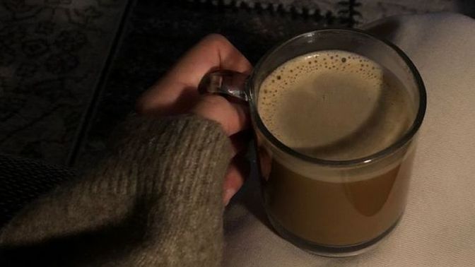 Karanlığı sever misiniz ya da  karanlıkta oturmayı? Verecek ışığı olmayan karanlığı mı sever?