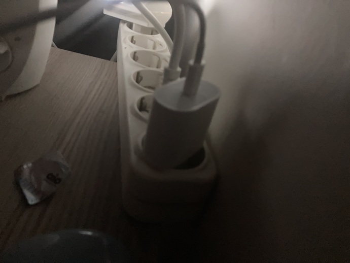 İphoneX için orjinal şarj aleti bakıyorum ama orjinalliğinden nasıl emin olabilirim?