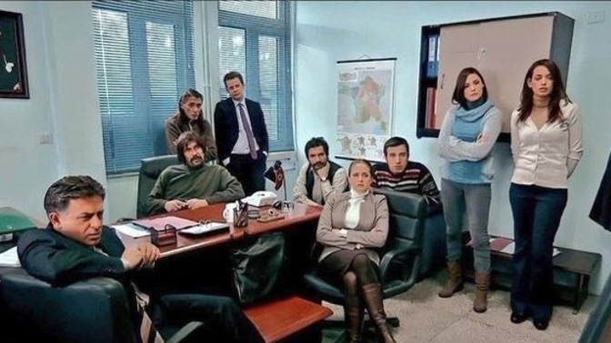Huyları birbirine benzer kişilerin bir arada olduklarına inanıyorsanız, arkadaşlarınızı incelediğinizde kendiniz için ne dersiniz?