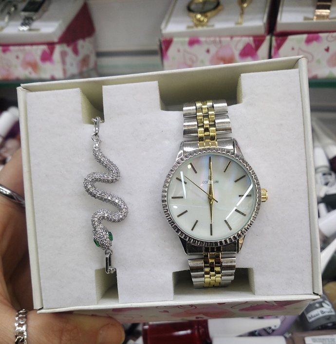 Bu saatlerden hangisini alıyım sizce ? Kararsız kaldım hangisi daha güzel ?