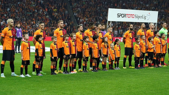 Galatasaray Fenerbahçeyi ezdi geçti! Sizce bu sene hangi takım şampiyon olur?