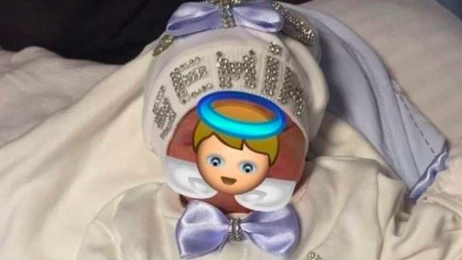 Yenidoğan bebeklerini paylaşan kişiler neden yüzlerine emoji koyuyor?
