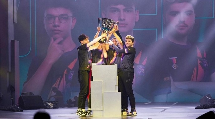 S2G Ekibi dünya şampiyonu oldu! Yorumlara birer Türk Bayrağı bırakmayalım mı🇹🇷🏆?