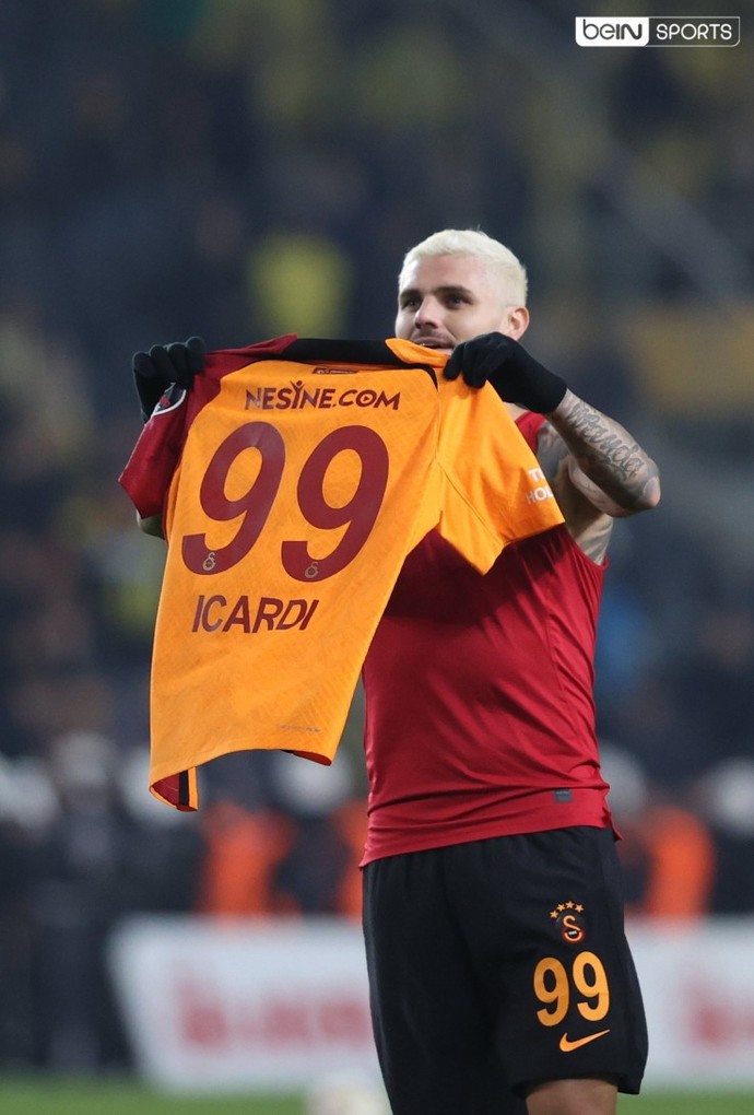 Fenerbahçe 0-3 Galatasaray derbisi derbi tarihine geçen bir maç oldu mu sizce?