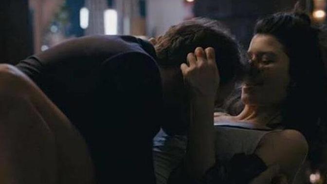 Seks düşünmediğin sevgili ile erotik film izlenir mi?