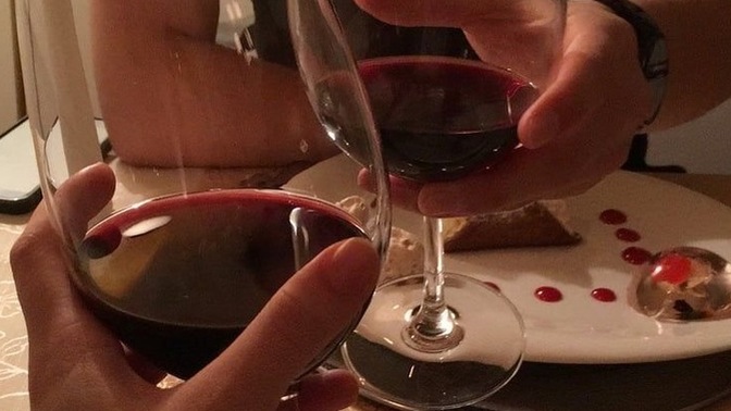 İlk date de alkol içilir mi?