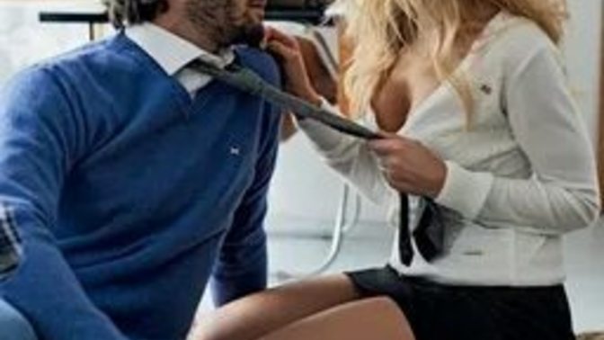 Özel ders aldığınız hocanız çok seksi olsa ve sizinle yakınlaşmak istese kabul eder misiniz?