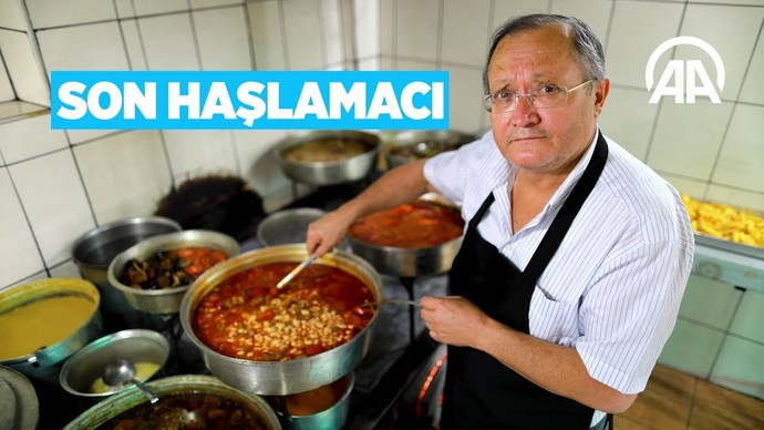 Yemek yapan erkek neden çok çekici görünüyor?