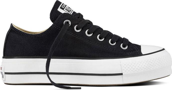 Superga mı yoksa converse mi alsam?