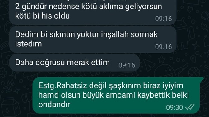 Eski sevgiliye flörte neden hep yazarsınız?