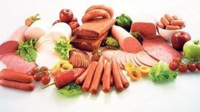 Sucuk, salam, sosis sever misiniz?