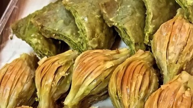 Bu saatte bu kadar tatlı yenir mi sizce?