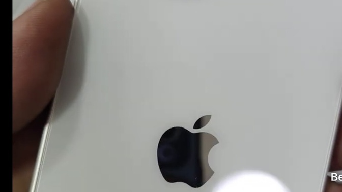 Bu iki telefondan hangisi güzel sizce?