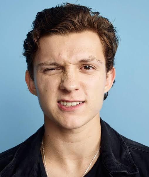 Tom holland çok tatlı değil mi sizce de?
