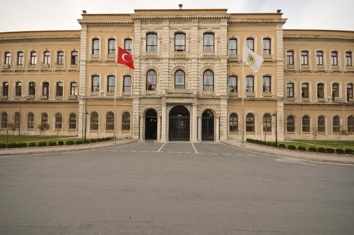 İstanbul Üniversitesi