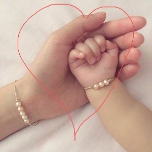 👩👧