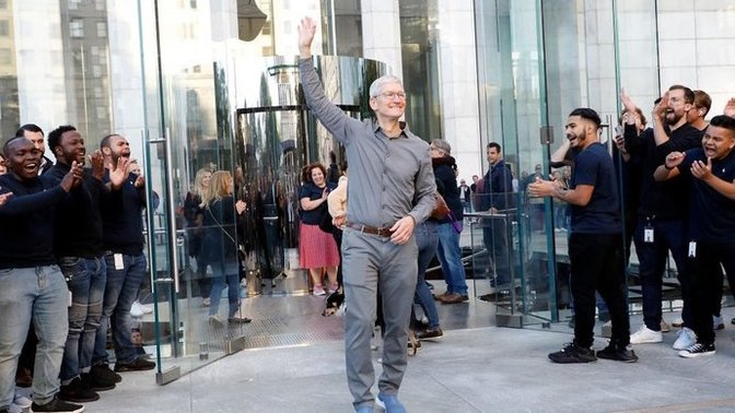 Apple Ceo'su maaşını kendi isteğiyle 35 milyon dolar azalttı. Hak ettiğiniz maaş ne kadar?
