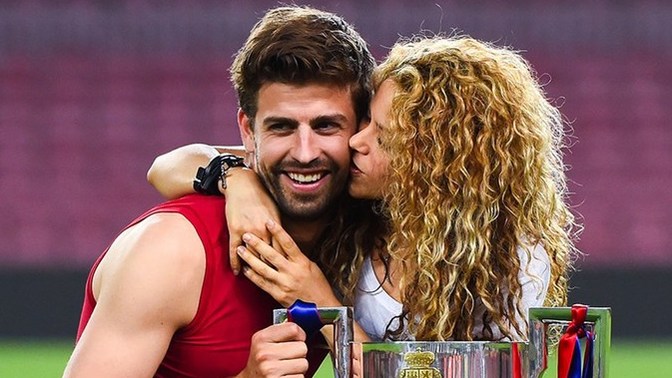 Sevgilisi Pique tarafından aldatılan Shakira'nın intikam şarkısı #DemetAkalın'ın atarlı şarkılarına benzememiş mi?