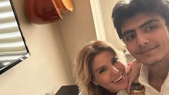 Piyano çalan kurye ünlü oldu, sizde böyle bir şans var mı?