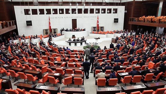 Milletvekili maaşı 73 bin, emekli milletvekili maaşı 51 bin liraya yükseldi. Sizce bu kadar yüksek maaşı hak ediyorlar mı?