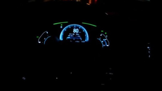 Gece mi, gündüz mü araba kullanmak daha zevkli?
