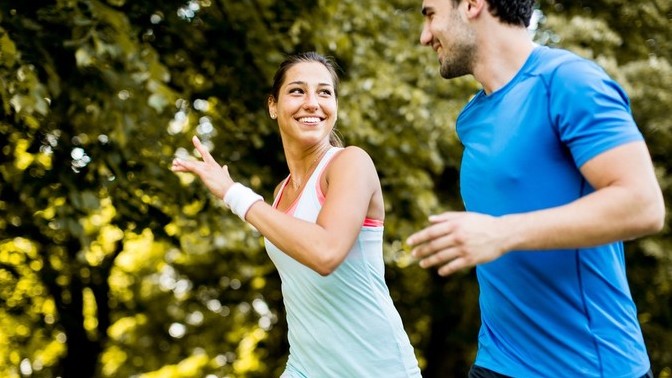 Dengeli beslenmek mi yoksa spor yapmak mı seni daha sağlıklı hissettiriyor?