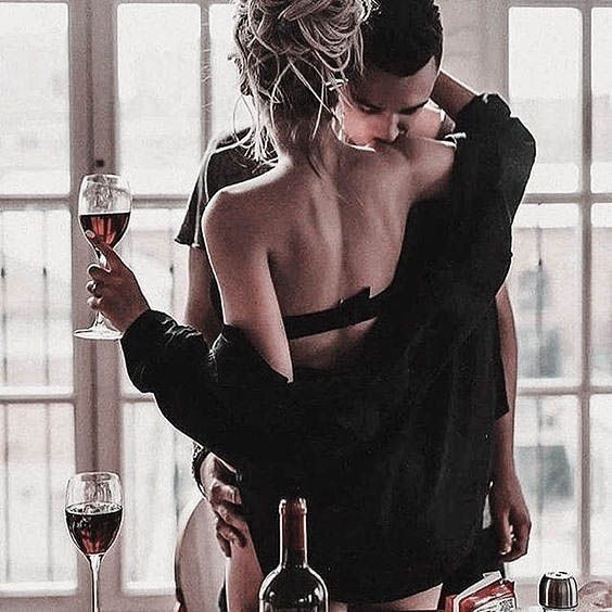 Cinsellikte alkol tüketmek seksi daha iyi mi kılar?
