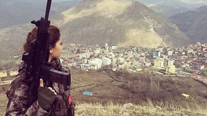 Erkekler, Sizce kadınlar askere gitmeli mi?