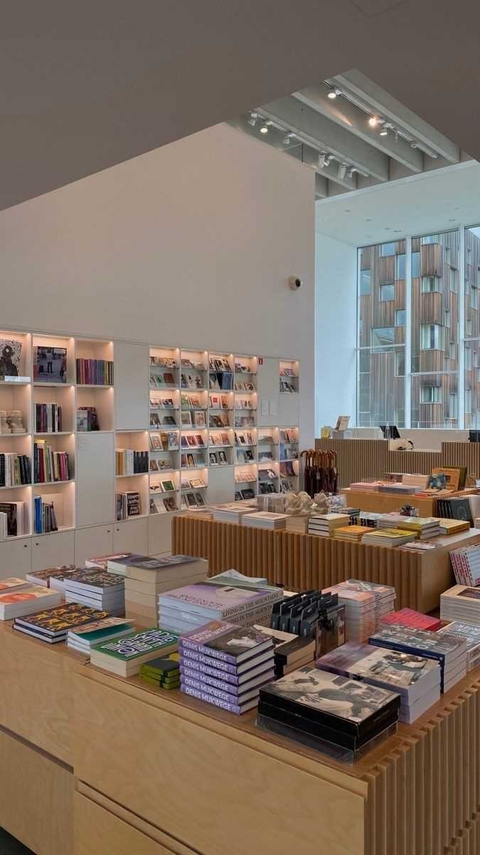 Kitap fuarına tek başına gidilir mi?
