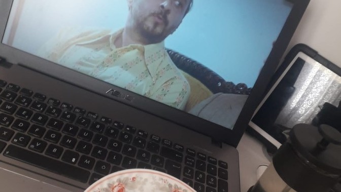 Tatlı yemenin saati olur mu? Şu an hangi tatlı olsa yersiniz?