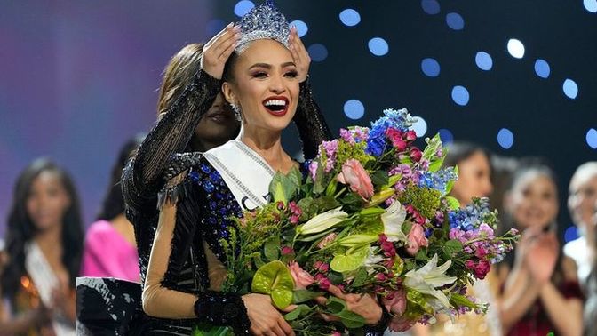 Miss Universe 2022 Kainat Güzeli tacının sahibi ABD'li R'Bonney Gabriel olmuş. Sizce hak etmiş mi?