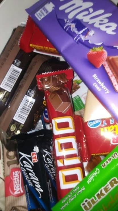 1 Paket çikolata ile mutlu olabilir misin?
