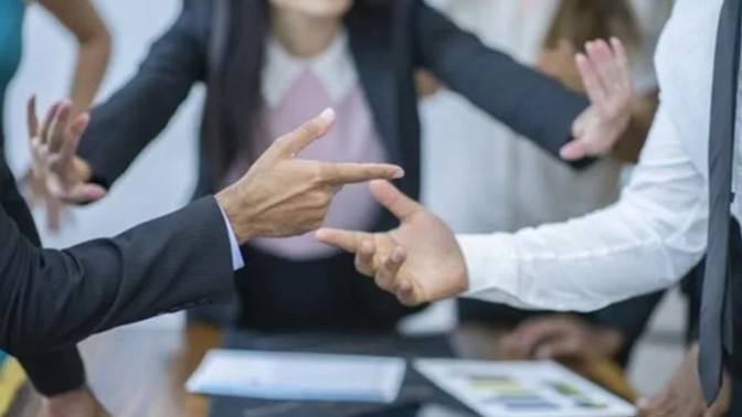 Kavga edip çıktığın bir iş yerine, iş bulamadığın için yeniden başvuru yapar mısın?