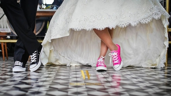 Gelinlik altına converse giymek itici midir?