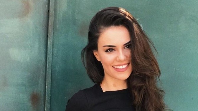 Sizce bu kız Özgü Kaya güzel mi?