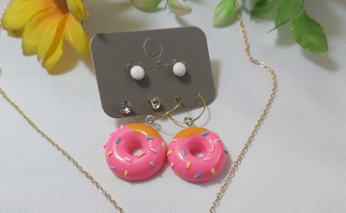 25 yaşındayım ama bu küpeleri çok tatlı buldum. Taksam çocuksu bulurlar mı?
