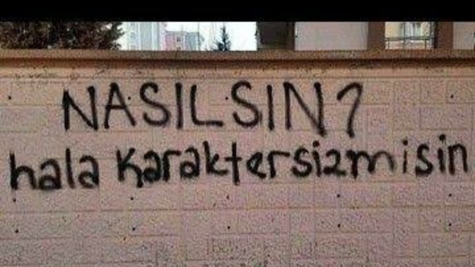 Dünyanın kendi etrafında döndüğünü düşünen insanlar?