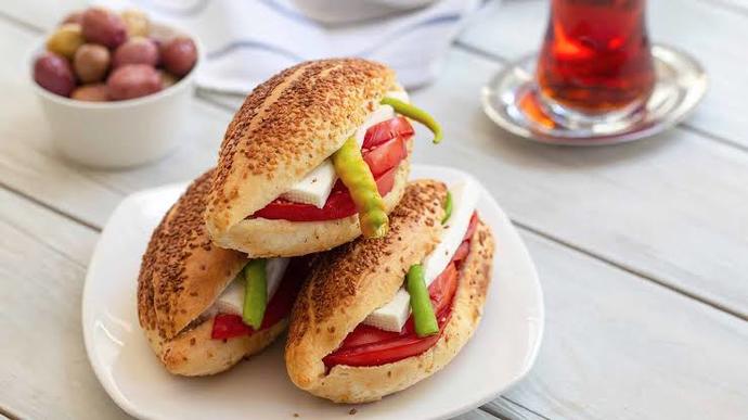 Ekmek arasına en çok hangi yiyecekler yakışıyor?