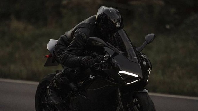 Motor sürmek cesaret ister mi?